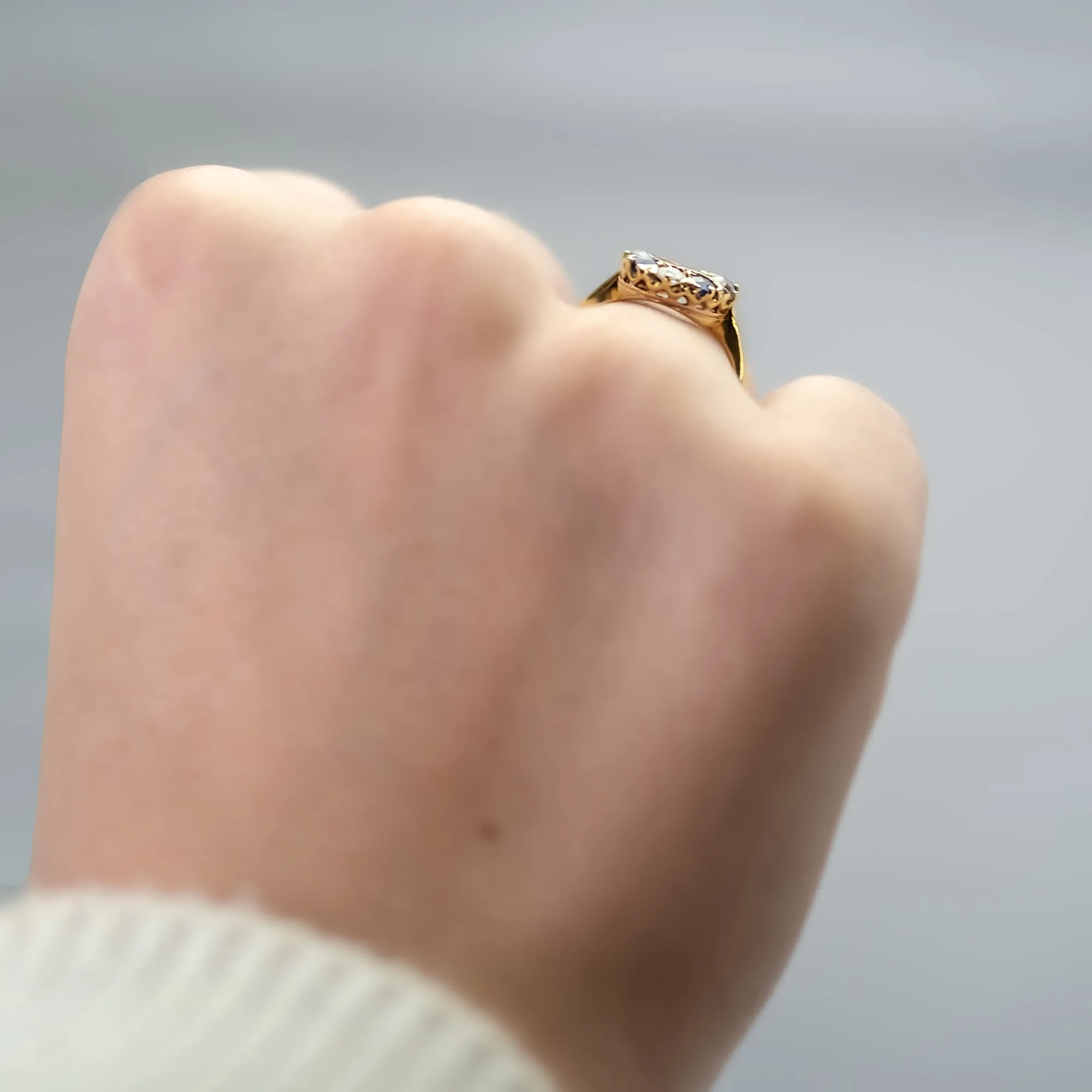 18 Carat Yellow Gold Sapphire and Diamond Horseshoe Ring