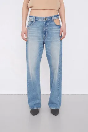 CUT-OUT LOW RISE STRAIGHT-LEG BOYFRIEND JEANS