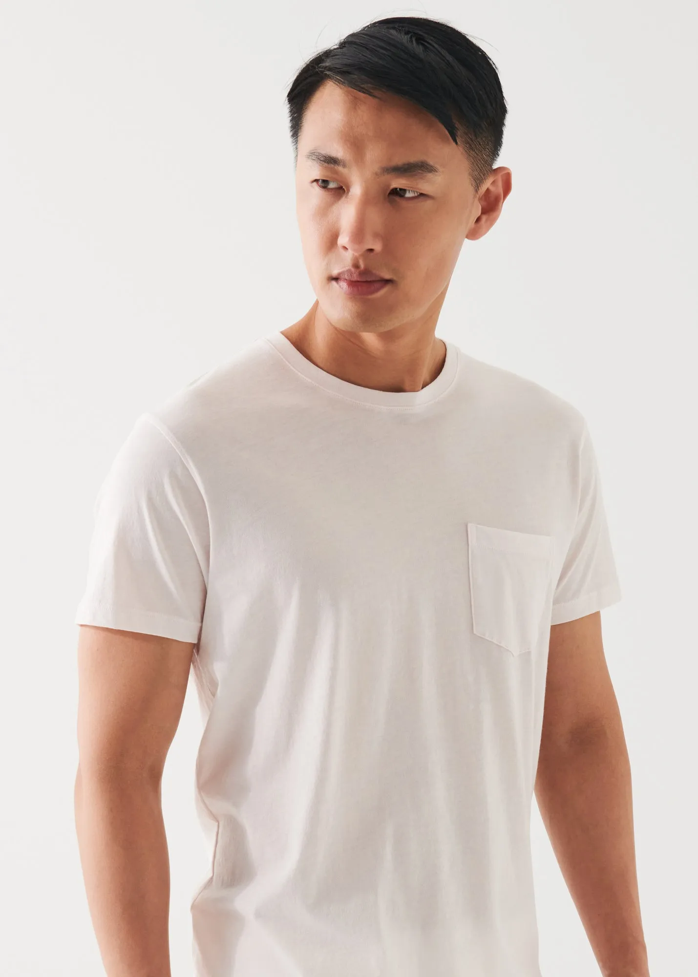 LIGHTWEIGHT PIMA COTTON POCKET T-SHIRT