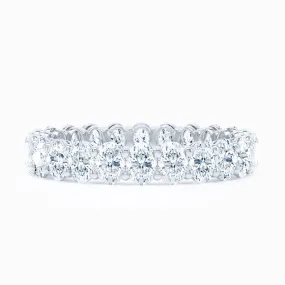 Mini Oval Shared Prong Wedding Band